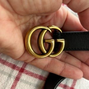Gucci slim black belt! I’m great condition- GG gold hardware authentic marmont
